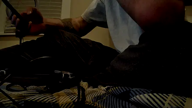 Snapshot of Cowboy815 chatting on February 2026 04:21:02 AM Cowboy815 online show from February 2026 04:21:02 AM