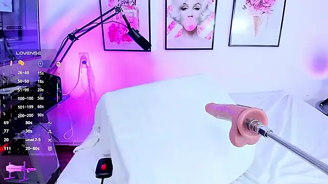 little ivonne online show from November 2025 08:31:01 PM