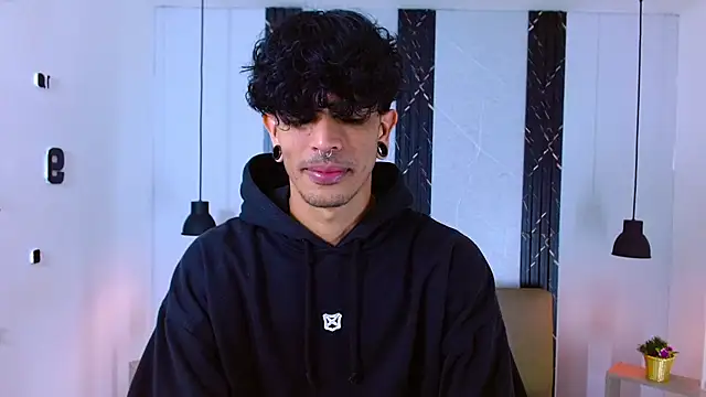 Snapshot of Franvill_Trato chatting on September 2025 07:08:01 PM Franvill Trato online show from September 2025 07:08:01 PM