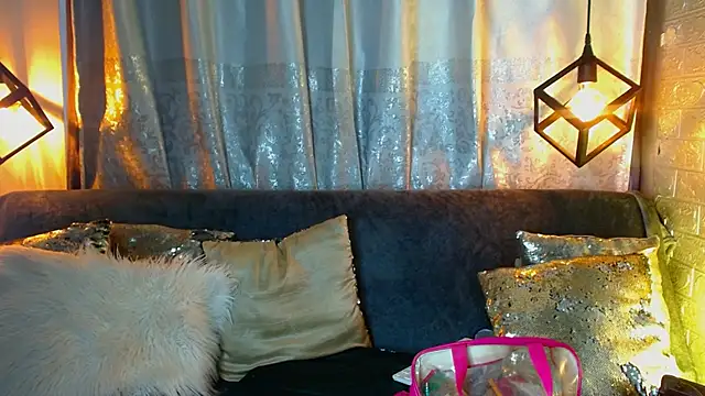 Cristal Gem1 online show from February 2026 11:52:01 AM