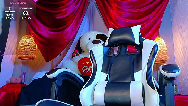 Thaiel Fosteer online show from February 2026 07:38:02 AM