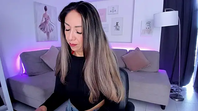 Laly dolce online show from September 2025 08:19:01 PM