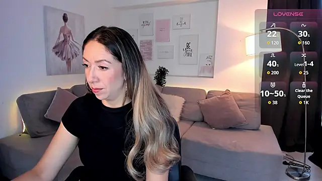 Laly dolce online show from September 2025 07:59:01 PM