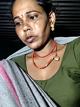 Pooja750 online show from October 2025 07:55:01 PM