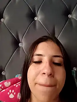 Liagni0 online show from September 2025 03:28:01 PM