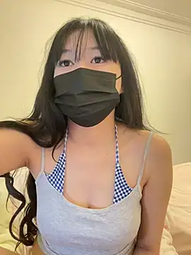 Snapshot of Minnie-2025 chatting on April 2026 06:04:02 PM Minnie-2025 online show from April 2026 06:04:02 PM