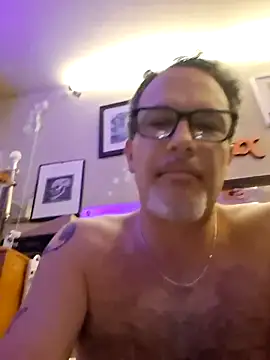 Slinkypoppet online show from November 2025 10:24:01 AM