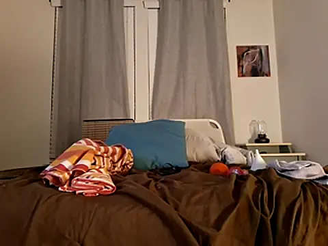 Slinkypoppet online show from December 2025 08:01:01 AM