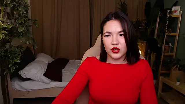 Snapshot of Halle_Berrry chatting on November 2025 02:05:01 PM Halle Berrry online show from November 2025 02:05:01 PM