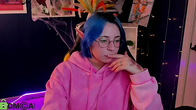 Penny Stanley online show from October 2025 01:40:01 AM