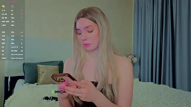  sophielov online show from April 2026 10:07:02 PM