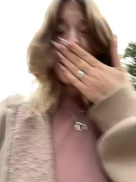 Mimiumuy online show from September 2025 02:08:01 PM