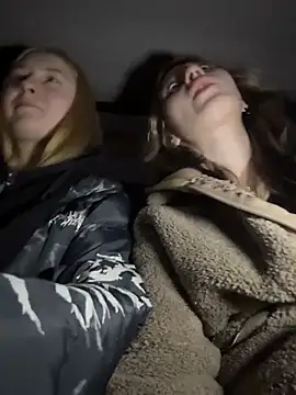 Mimiumuy online show from December 2025 04:02:02 PM