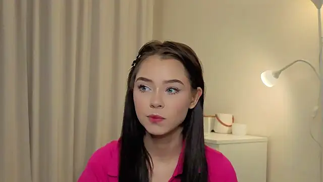 slyshypie online show from October 2025 01:23:01 PM