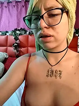 Kitty Melodi online show from October 2025 09:10:01 AM