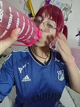 Snapshot of Kitty_Melodi chatting on June 2026 12:22:01 PM Kitty Melodi online show from June 2026 12:22:01 PM