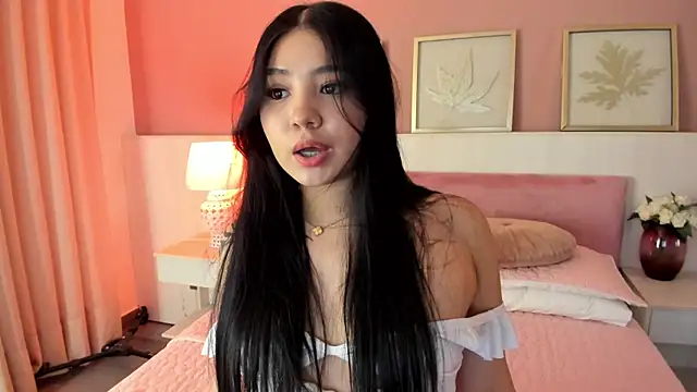 Sara Hills  online show from September 2025 01:22:02 PM