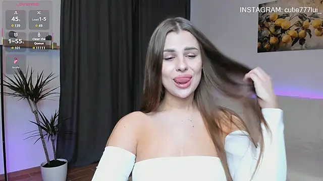 Cutie Lui  online show from September 2025 03:17:02 AM