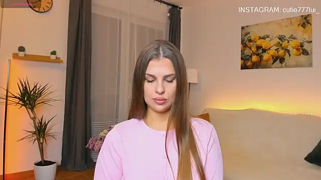 Cutie Lui  online show from September 2025 08:50:02 AM