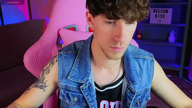 mark caron online show from October 2025 08:20:01 PM