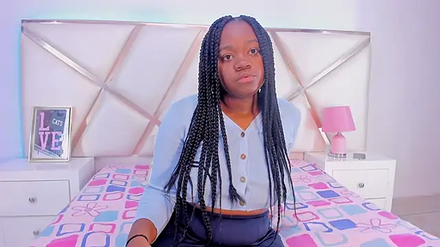 SulyClarck online show from October 2025 08:16:02 PM