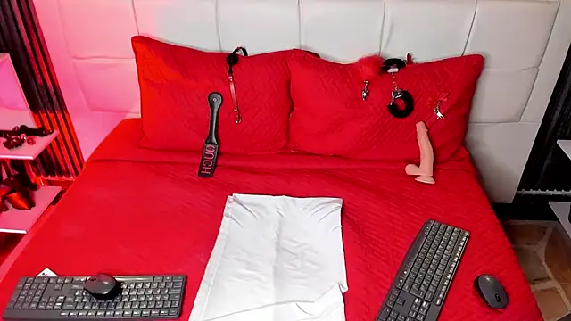 Violet sl4ve online show from November 2025 04:51:02 PM