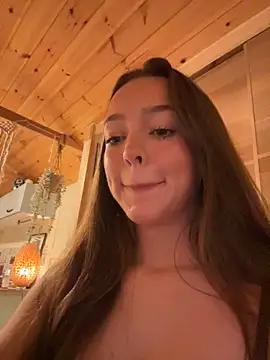 LillieOlive online show from September 2025 10:33:02 PM