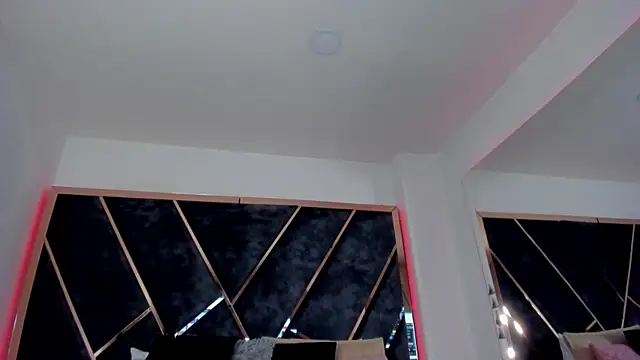 SusanaHenao online show from September 2025 07:58:02 PM