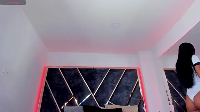 SusanaHenao online show from September 2025 07:08:01 PM