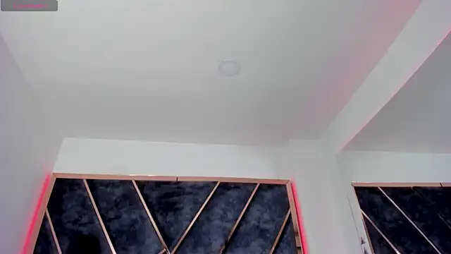 SusanaHenao online show from October 2025 07:21:01 PM