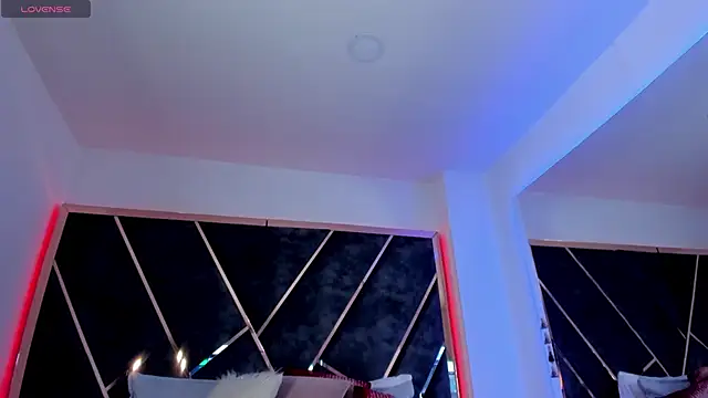 SusanaHenao online show from October 2025 05:59:02 PM