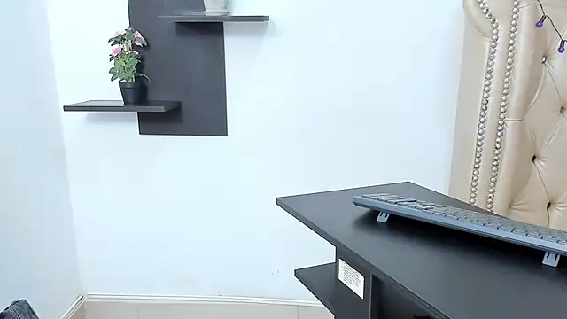 Snapshot of LittleDanny_ chatting on October 2025 03:31:01 PM LittleDanny online show from October 2025 03:31:01 PM