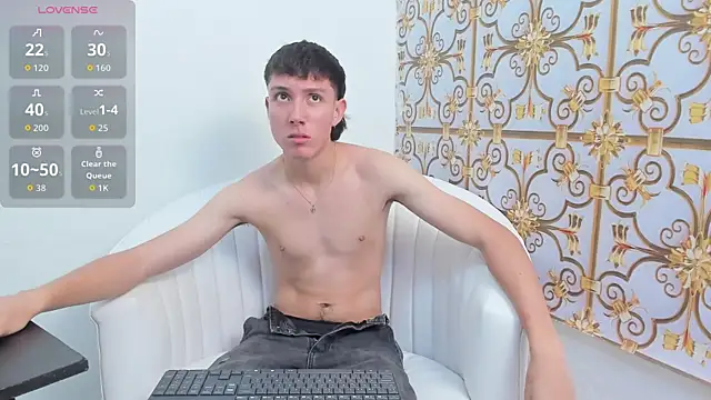 Snapshot of LittleDanny_ chatting on October 2025 05:53:01 PM LittleDanny online show from October 2025 05:53:01 PM