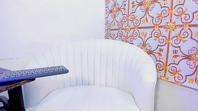 LittleDanny  online show from February 2026 10:28:01 PM