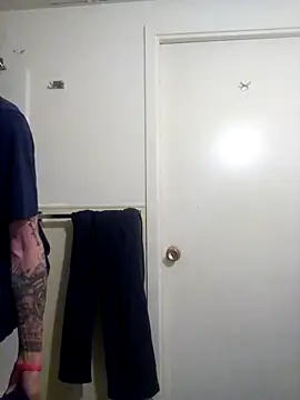 jizzyglizzy92 online show from February 2026 02:34:02 AM