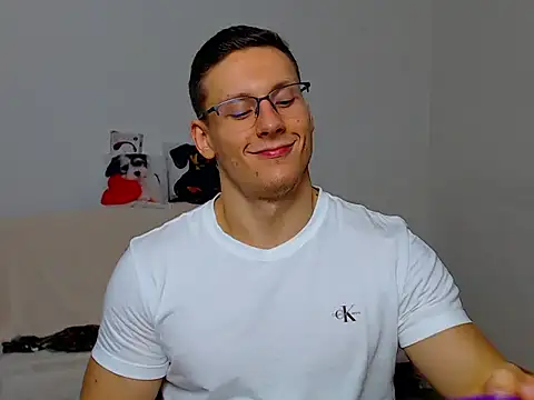 ZeinMiracles online show from September 2025 05:15:02 PM