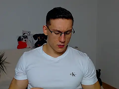 ZeinMiracles online show from October 2025 05:57:01 PM