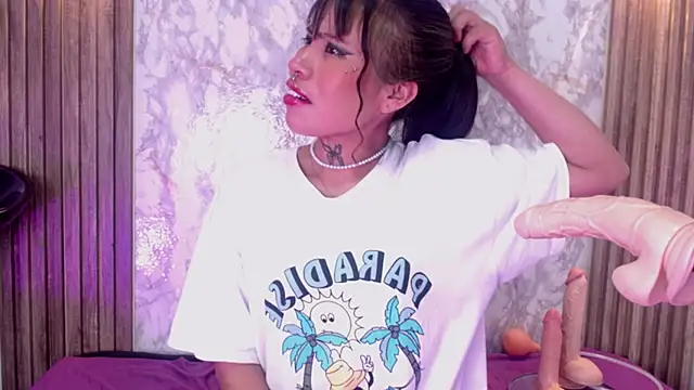 Snapshot of Georgina_Astor chatting on October 2025 09:37:01 PM Georgina Astor online show from October 2025 09:37:01 PM