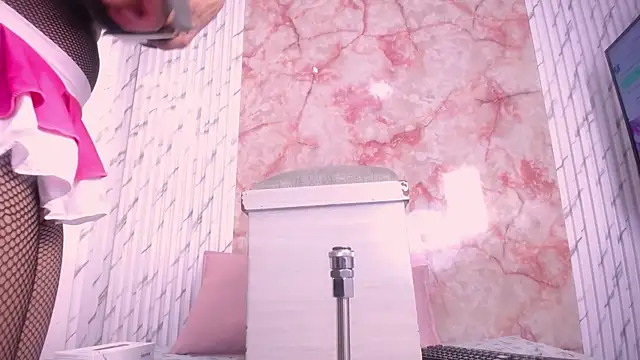 Snapshot of Georgina_Astor chatting on November 2025 04:17:02 AM Georgina Astor online show from November 2025 04:17:02 AM