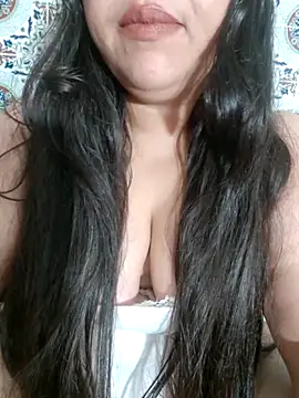 Snapshot of Hot-lino chatting on November 2025 01:15:01 AM Hot-lino online show from November 2025 01:15:01 AM