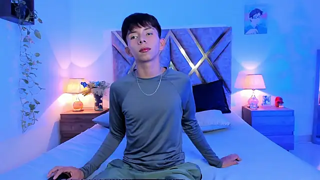 Hyunjin Son online show from October 2025 08:31:01 PM