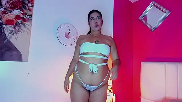 Miia colliins online show from November 2025 08:30:01 PM