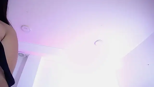 Miia colliins online show from December 2025 08:37:02 PM