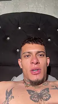 Mrjustin sebas online show from April 2026 09:39:33 PM