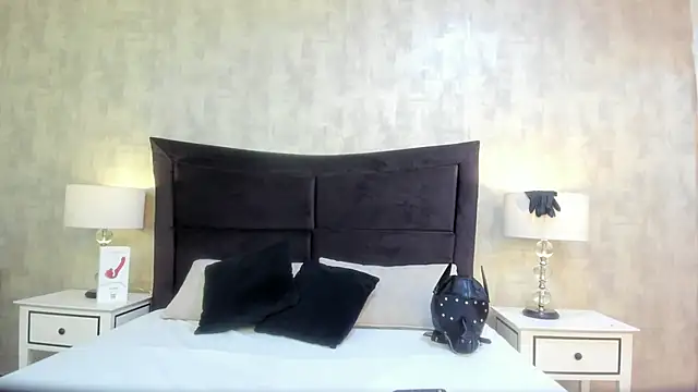 BarbaraLeython1 online show from October 2025 02:50:02 PM