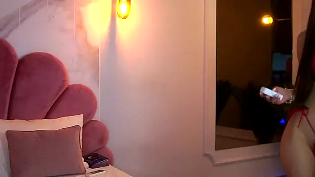 AmiraVeyl online show from October 2025 08:23:02 AM