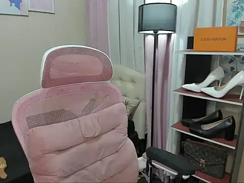 BigUncutCockRhein online show from October 2025 06:17:02 PM