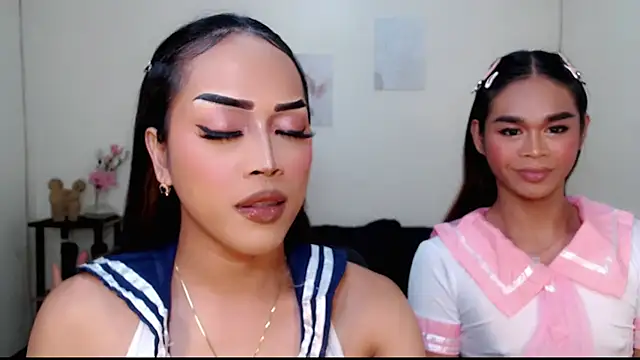 Lessandra Lust online show from September 2025 04:42:02 PM