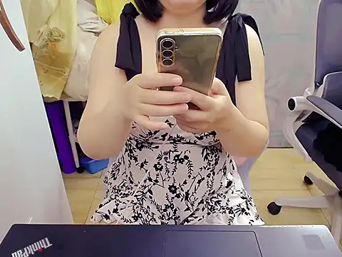 Phuong Myy online show from November 2025 03:45:01 PM