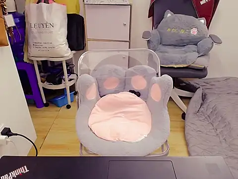 Phuong Myy online show from November 2025 03:56:02 PM